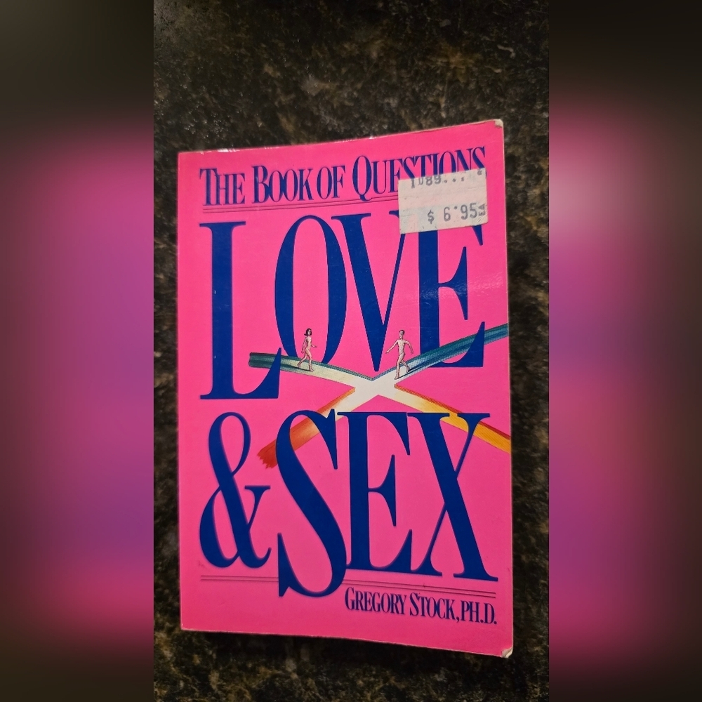 💥4 for $25💥 Love And Sex - The Book Of Questions
